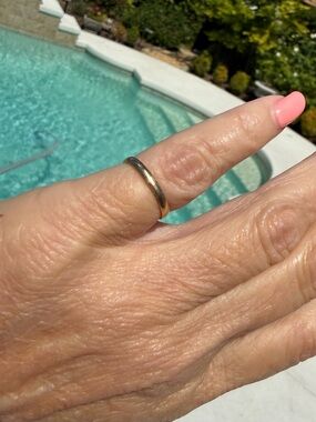 Minimalist Gold Tone Band Ring Size 4.5 Stackable Simple